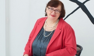 Умерла на пороге квартиры: не стало известного омского музыковеда