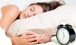 Спокойной ночи, омичи: в Минздраве объяснили на чем лучше спать                       