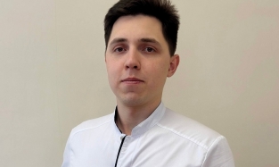 Микронаушники - польза и вред: советы от омского лора