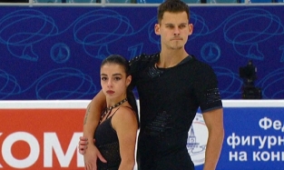  Бывшие российские фигуристки продают подаренные на Олимпиаде смартфоны