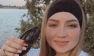 Красавица-омичка нашла оригинальный способ подцепить мужчину на крючок