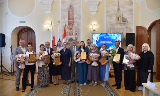 Книгу Почета Омска пополнили директор цирка и солист группы «Старое кафе»