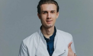 Омский врач Котегоренко: "Мне всегда хотелось защищать нашу команду, а не нападать"