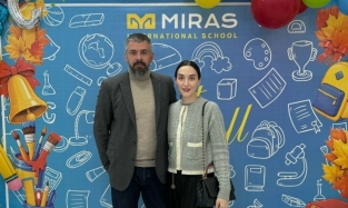 Омская пиарщица призналась, что находится на экваторе школьного материнства