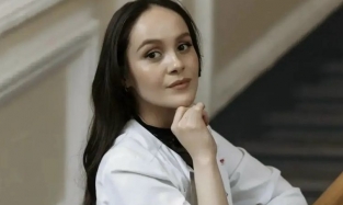 «Земский доктор»: красотка из омского села Чернецовка вернулась домой дипломированным врачом