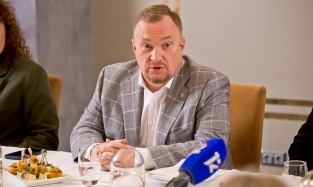 Илья Киргинцев: "Новые стены, новую сцену - не успели"