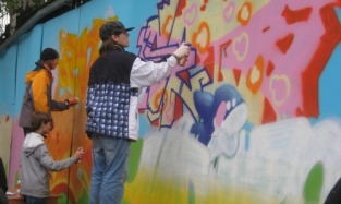 Омский ТЮЗ приглашает графистов разукрасить свои стены