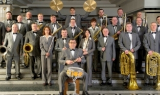 Омский духовой оркестр дает бесплатные концерты