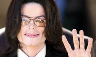 В сети появились неизвестные рисунки Майкла Джексона
