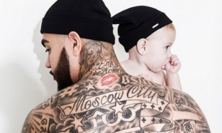 Тимати подарил годовалой дочери роскошный автомобиль
