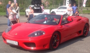 На дорогах Омска появилась Ferrari с местными номерами