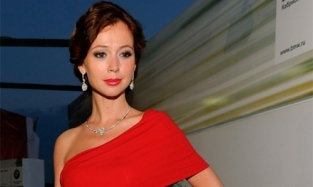 Актриса Елена Захарова встречается с женатым бизнесменом