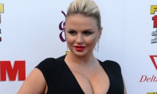 У певицы Анны Семенович на пафосной вечеринке украли шубу 