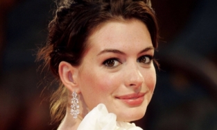 Появились слухи о беременности актрисы Энн Хэтуэй