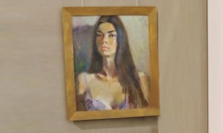 Длинноногая «барышня с портрета» Алена Пожиленко отдала дань «Художнику года»
