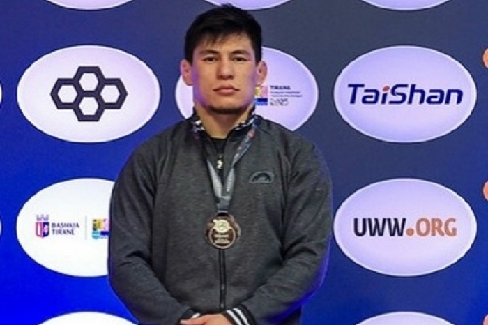 фото vk Адлета Тюлюбаева