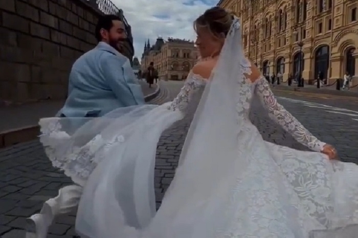 скрин с видео РУ.ТВ