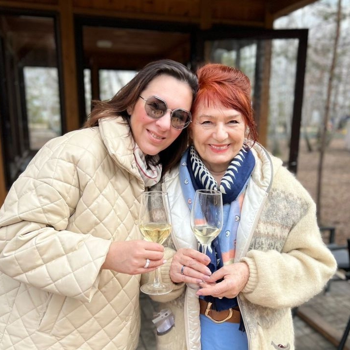 Экс-глава областной культуры отметила 82-летие в Чернолучье