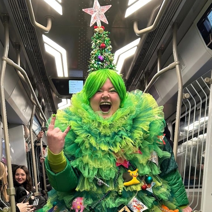 Образ, придуманный омской актрисой, завирусился в соцсетях