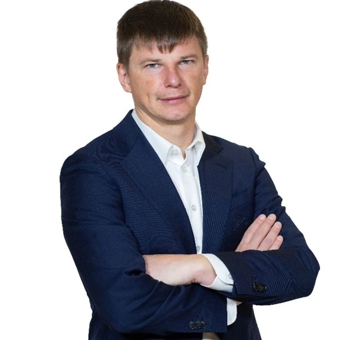 Удалось: футболист Аршавин сократил алименты на двух детей от Барановской