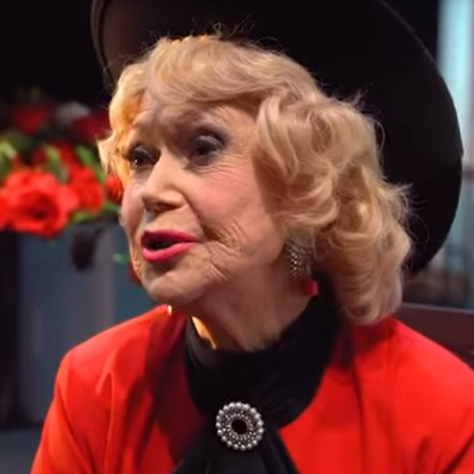 В Омске ждут Светлану Немоляеву и Игоря Костолевского