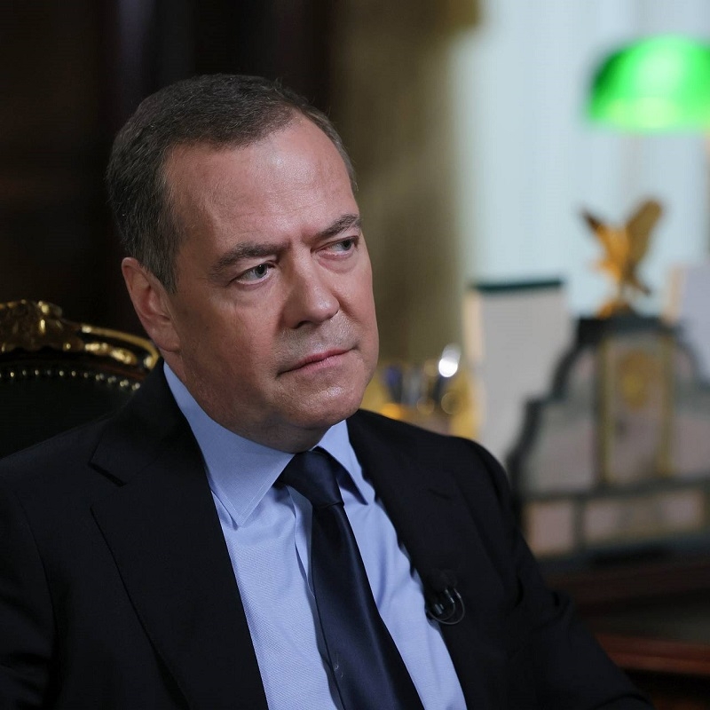 Экс-президент России согласился редактировать новый учебник для&nbsp;...