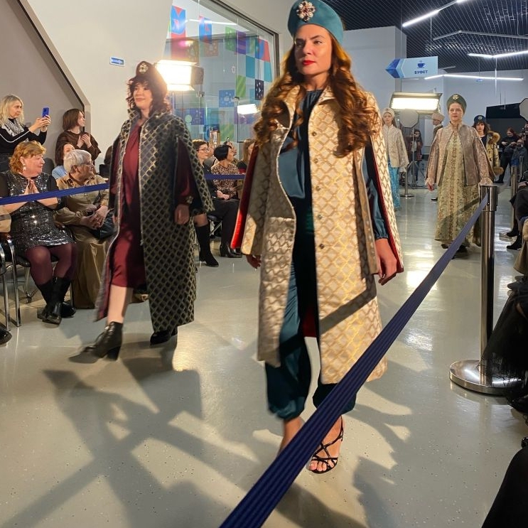 Во всех ты душечка нарядах хороша: омская PR-спец стала моделью