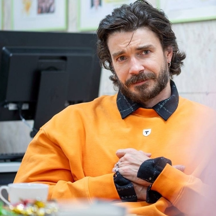 43-летняя кинозвезда Максим Матвеев возвращается в театр ради пения